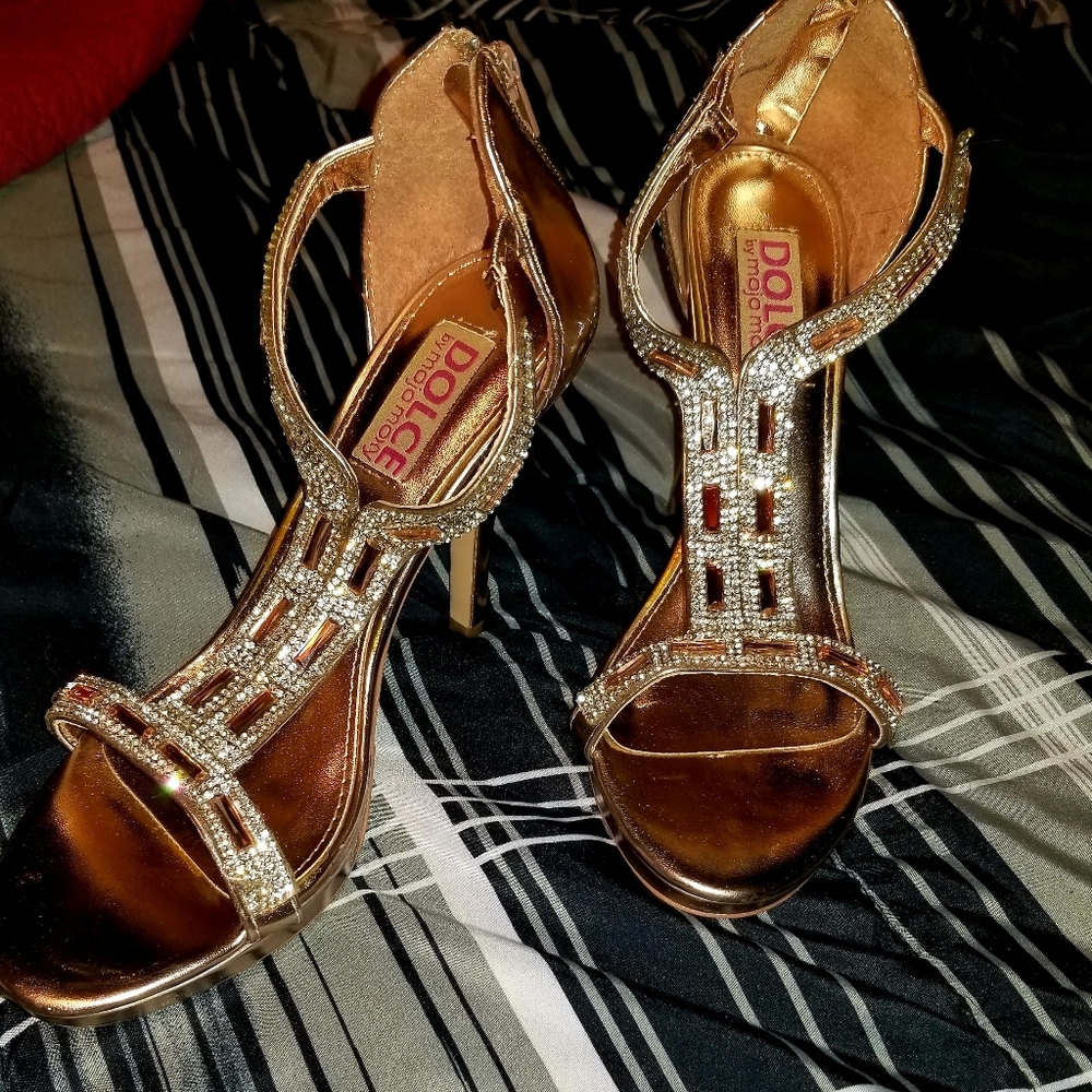 👠 ❤️‍🔥 $4/$25 Womens rose gold stilettos